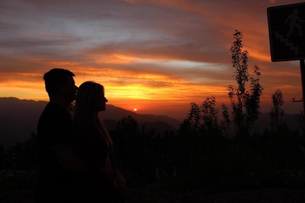 Desfrute de um encantador por do sol desde um ângulo totalmente diferente, do alto da Cordilheira. Além disso, aproveite para conhecer o Valle Nevado.